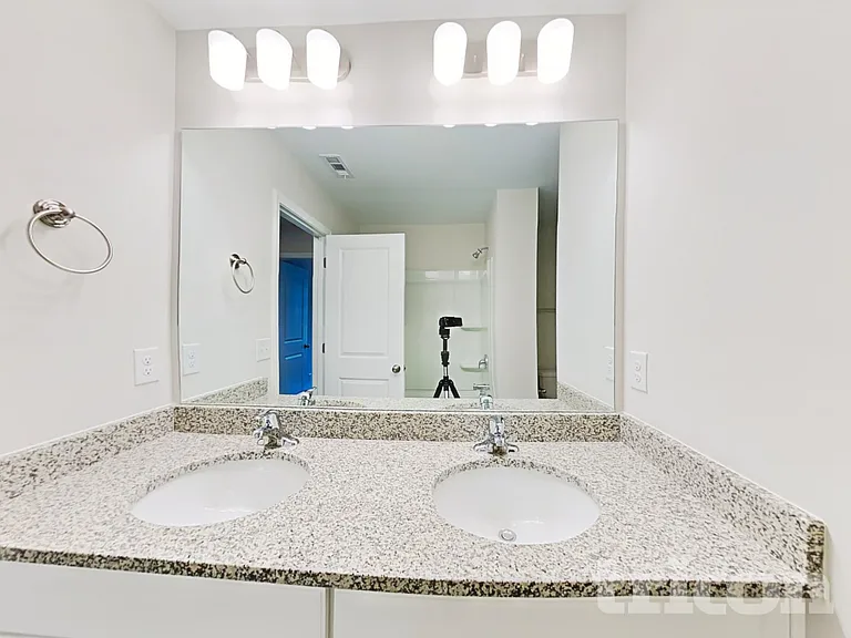 305 Knowles Pl — Photo 14