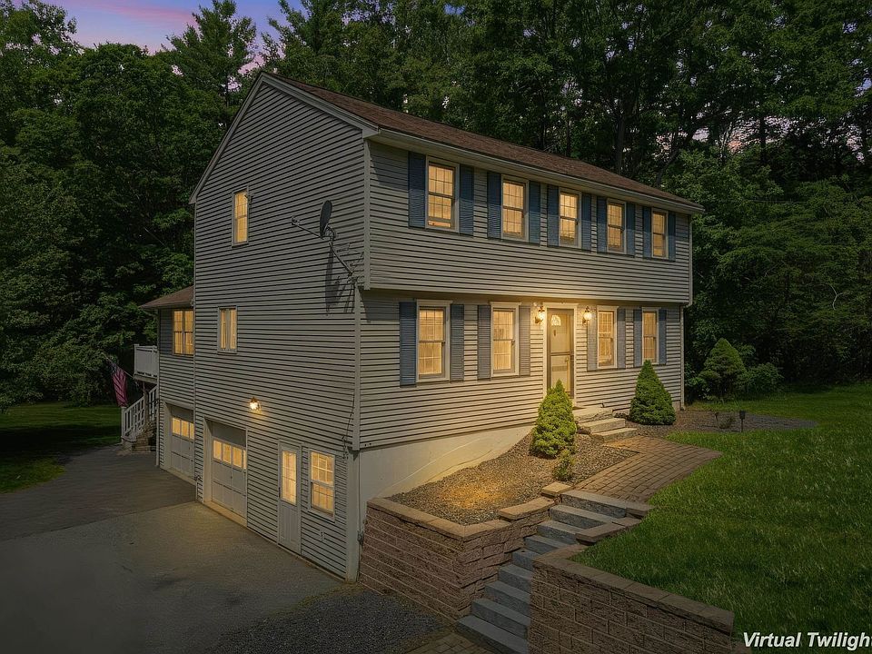 1st image of 55 Kristin Drive