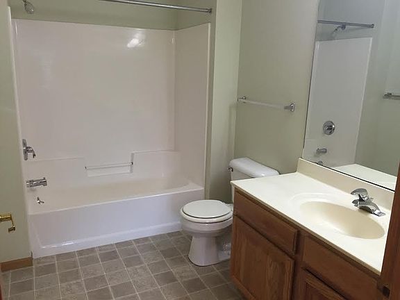 2nd image of 200 Prairie Heights Dr APT 201