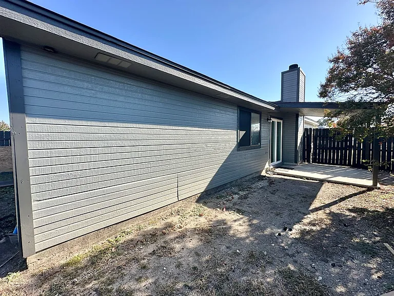 312 Bronc Dr — Photo 23