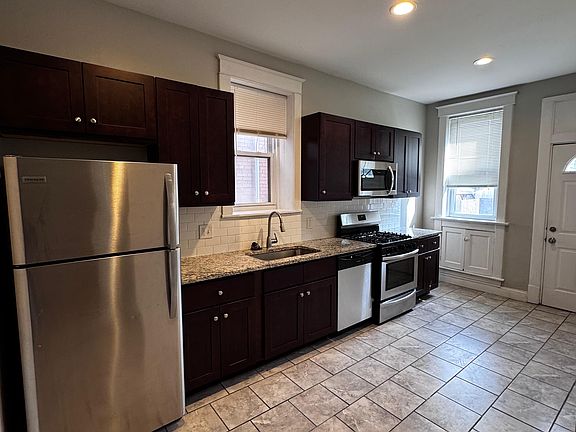 2nd image of 4320 Chouteau Ave #1F