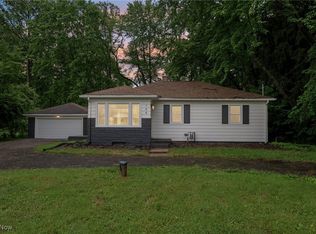 144 W Caston Rd, Akron, OH 44319