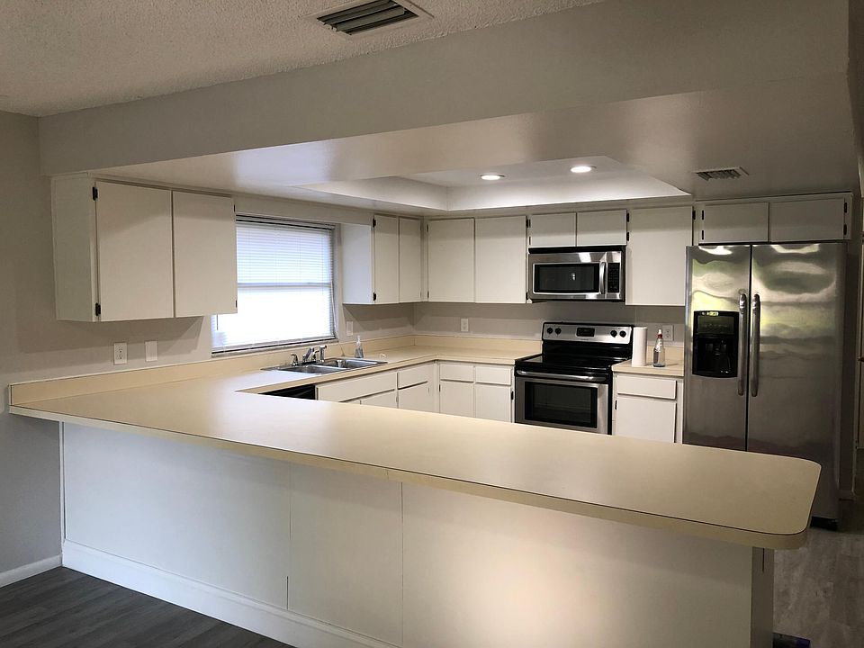 1st image of 2732 Cypress Dr