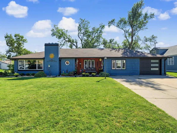 413 Woodlawn Ave, Salina, KS 67401