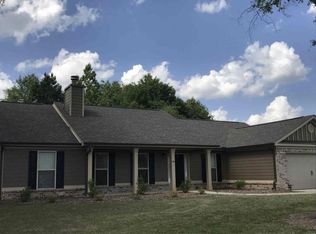 90 Ashton Ln, Statham, GA 30666