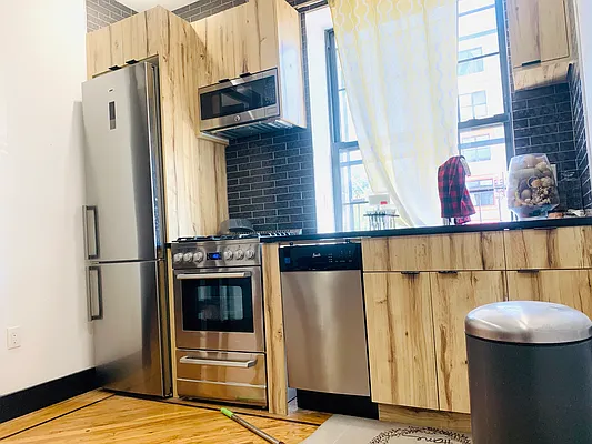 Rented by Blue Egg Realty Corp | media 2