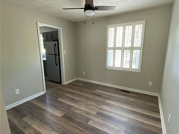 4th image of 459 Shoreline Dr