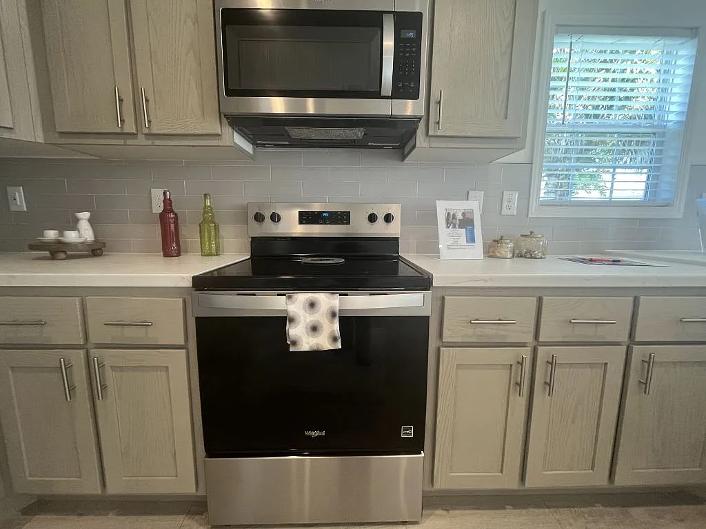 2 bed, 2.0 bath, 1030 sqft, $1,799 — Photo 4