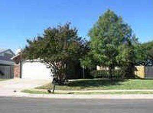 5200 Redwater Dr, Arlington, TX 76018