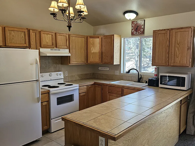 252 Blossom Rd — Photo 3