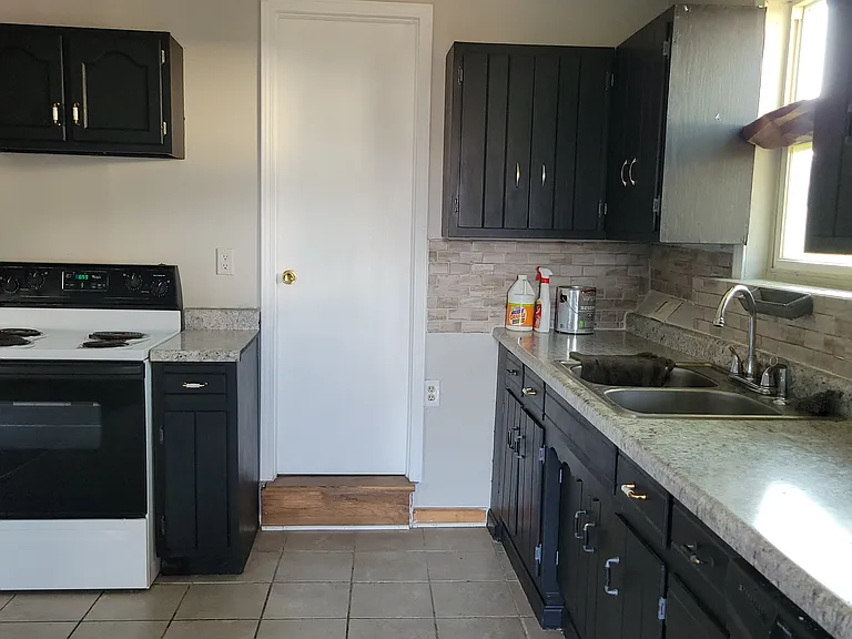 3815 W North County Line Rd — Photo 8