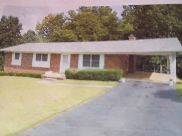 313 Royal Dr, Kingsport, TN 37663