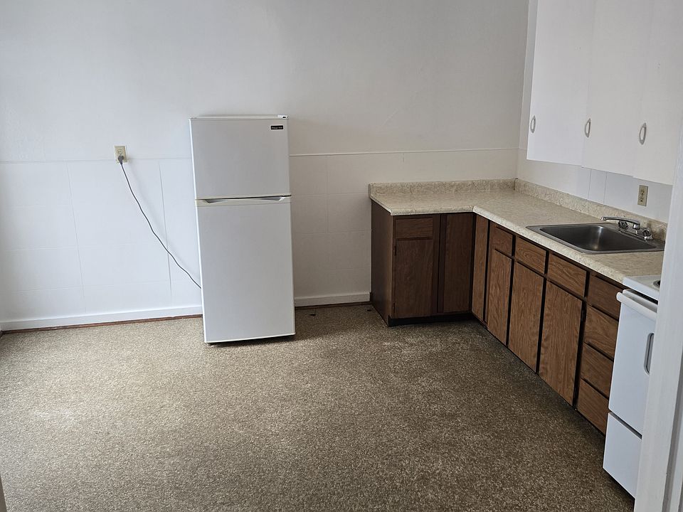 Kitchen and dinette