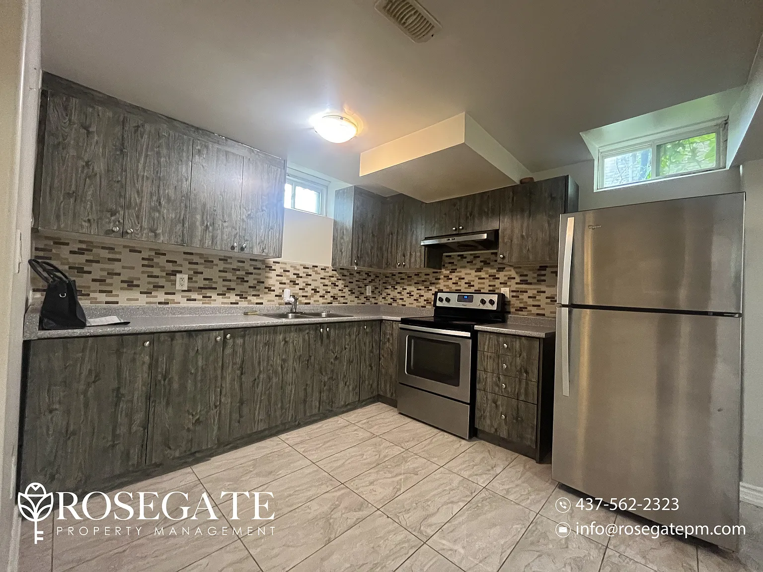 436 Sunny Meadow Boulevard Brampton — Photo 2