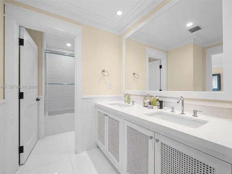 6831 Sunrise Ct — Photo 37