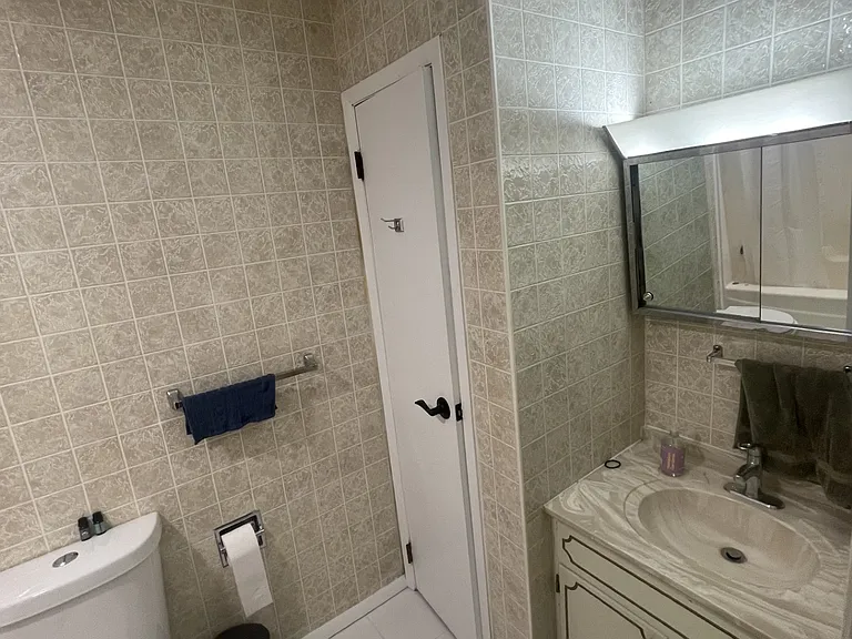 2355 Hill Ct — Photo 10