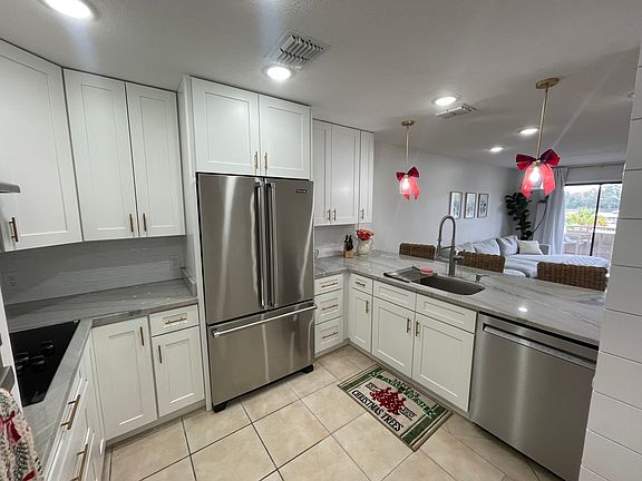 4th image of 1307 River Hills Cir E