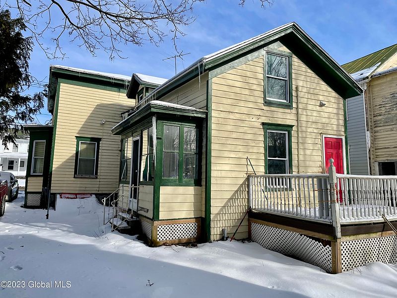 2nd image of 468 W Main Street
