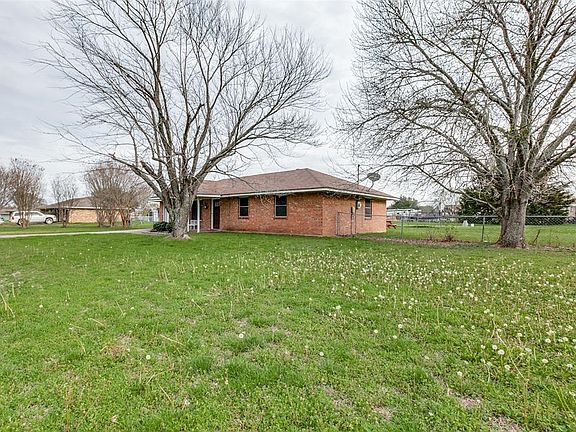 2nd image of 1037 Eastridge Cir