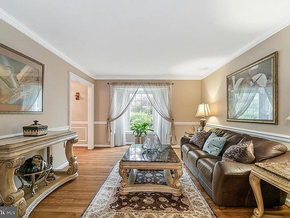 4th image of 16304 Promontory Ct