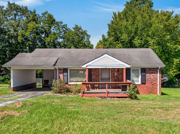 43 N Carrie St, Coats, NC 27521