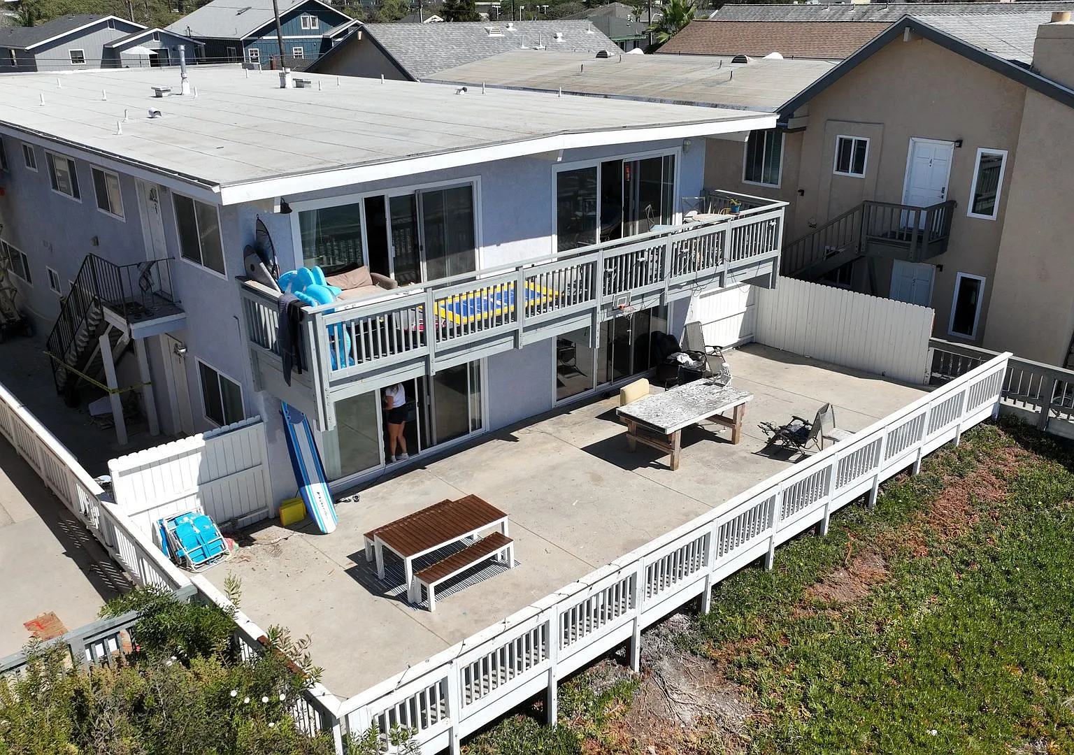 6525 Del Playa — Photo 2