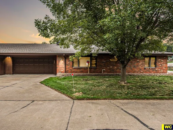 1085 S 13th Ave, Blair, NE 68008