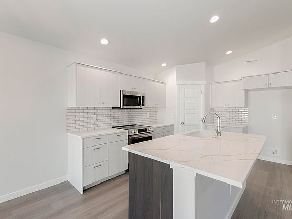4th image of 6822 W Dakota Creek Dr