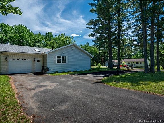 4th image of 12 Linfield Ln
