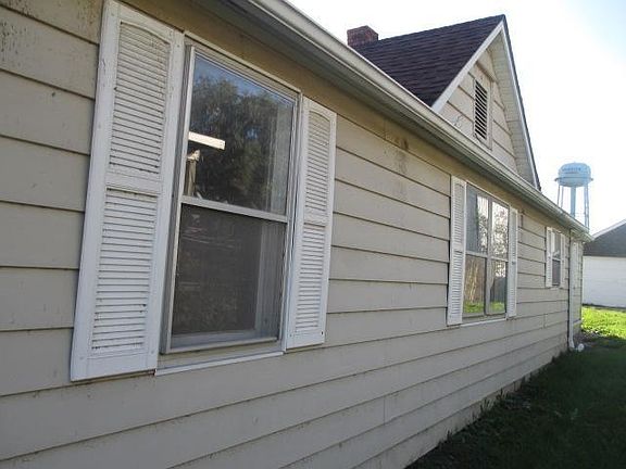 4th image of 307 NE Jefferson Ave