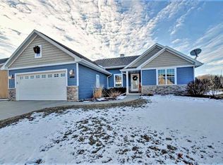 4866 Isabella Cir, Hobart, WI 54155