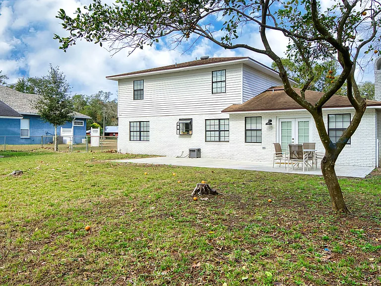 Winterhawk Dr — Photo 81