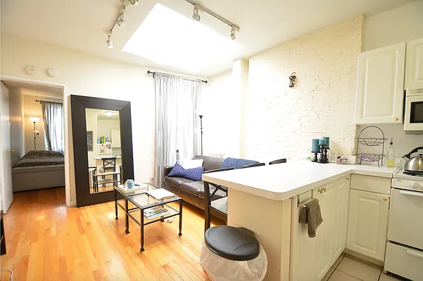 Rented by Keller Williams NYC | media 17
