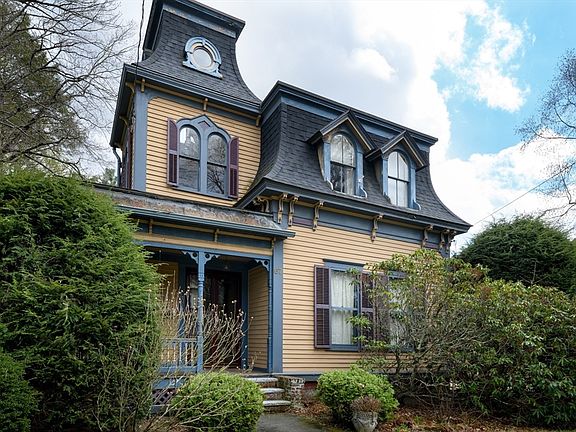 3rd image of 67 Church St