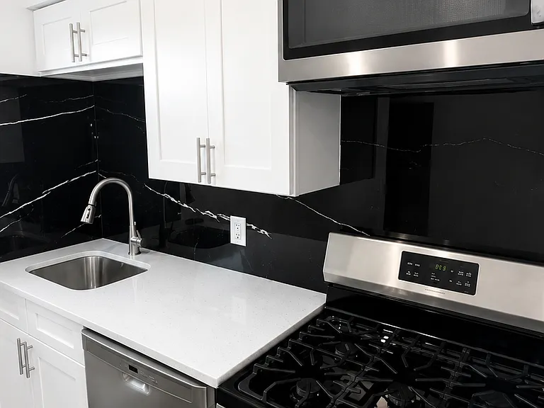 25-01 45th St #3F — Photo 5