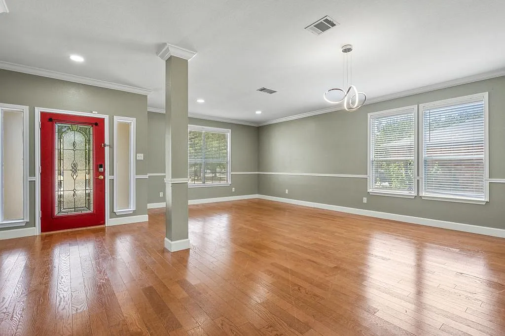 Building Photo - 108 Colt Loop