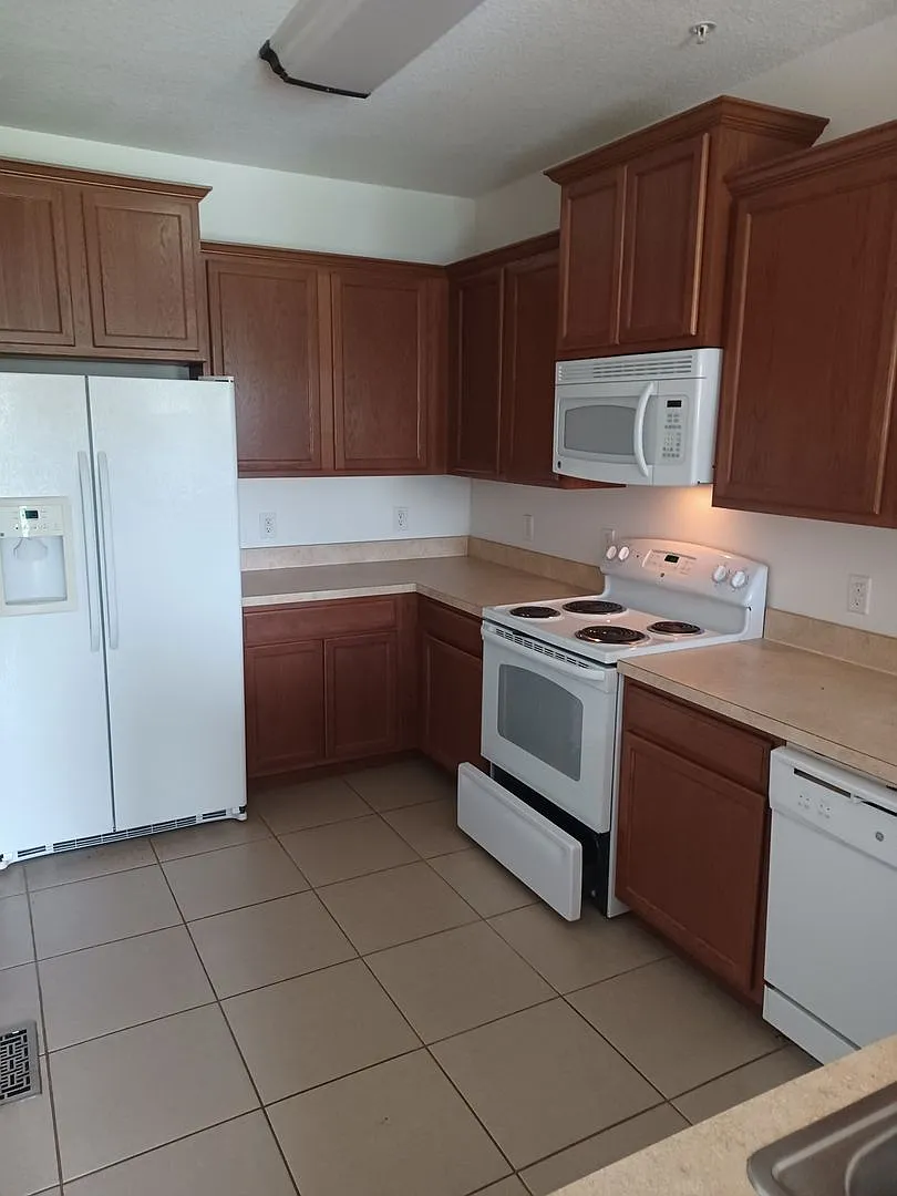 2 Bedroom, 2 bath, garage in Winter Garden, minutes from downtown Winter Garden ... — Photo 3
