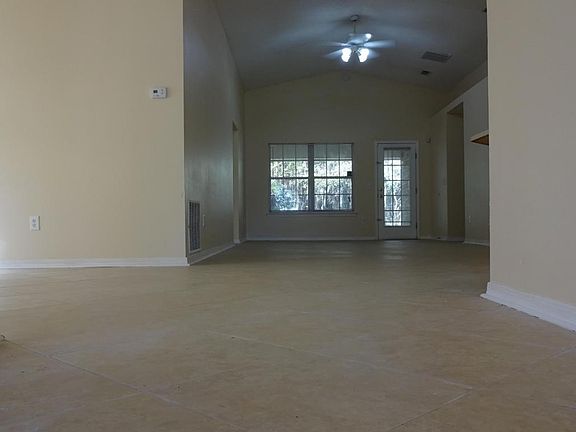 4th image of 7330 Ironside Dr W