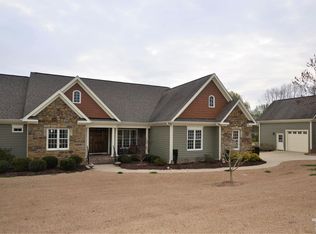 140 Meadow Glen Dr, Wake Forest, NC 27587