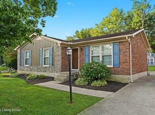 9212 N Pirogue Ct, Jeffersontown, KY 40299