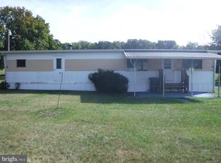 709 Sand Bank Rd, Mount Holly Springs, PA 17065