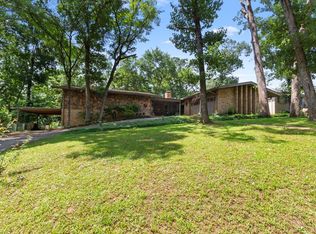 122 Berkley Dr, Palestine, TX 75801