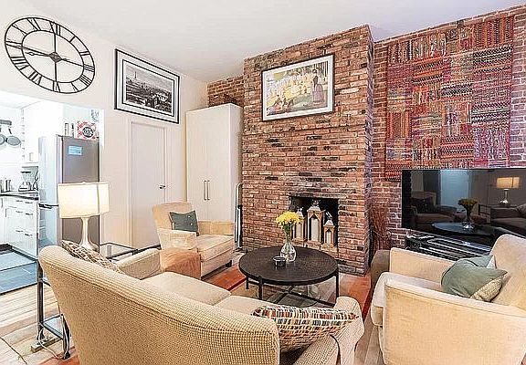 3rd image of 349 W 71st St #3