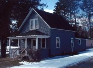 280 S Main St, Iola, WI 54945
