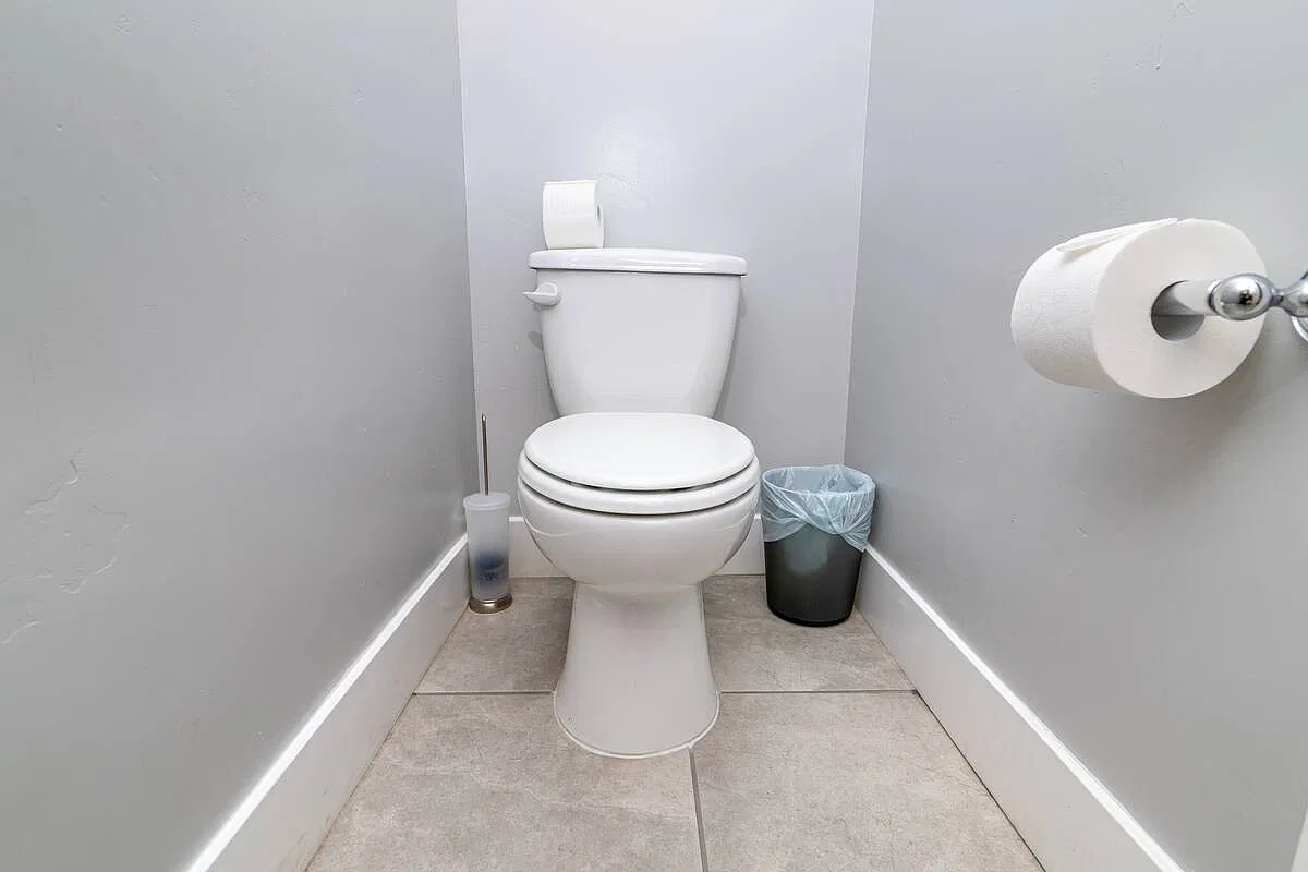 4 bed, 1100 sqft, $4,900 — Photo 3