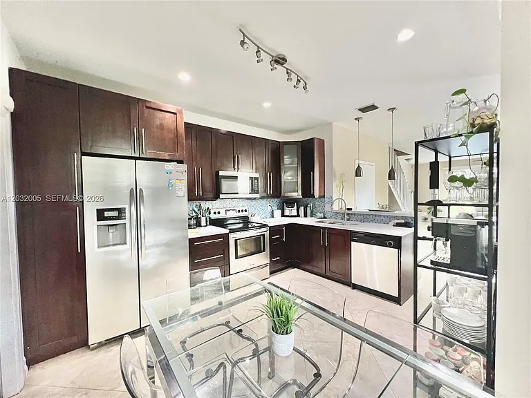 2176 Salerno Cir — Photo 12