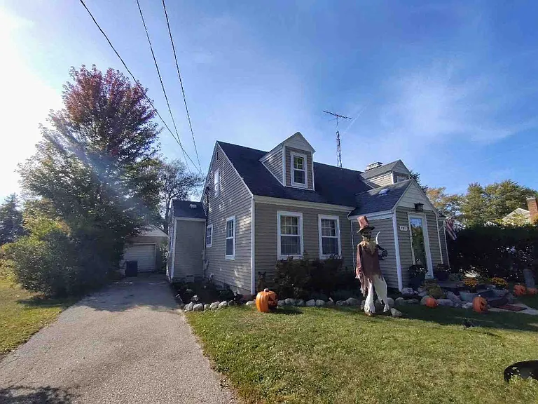 107 N Reinberg Ave — Photo 1