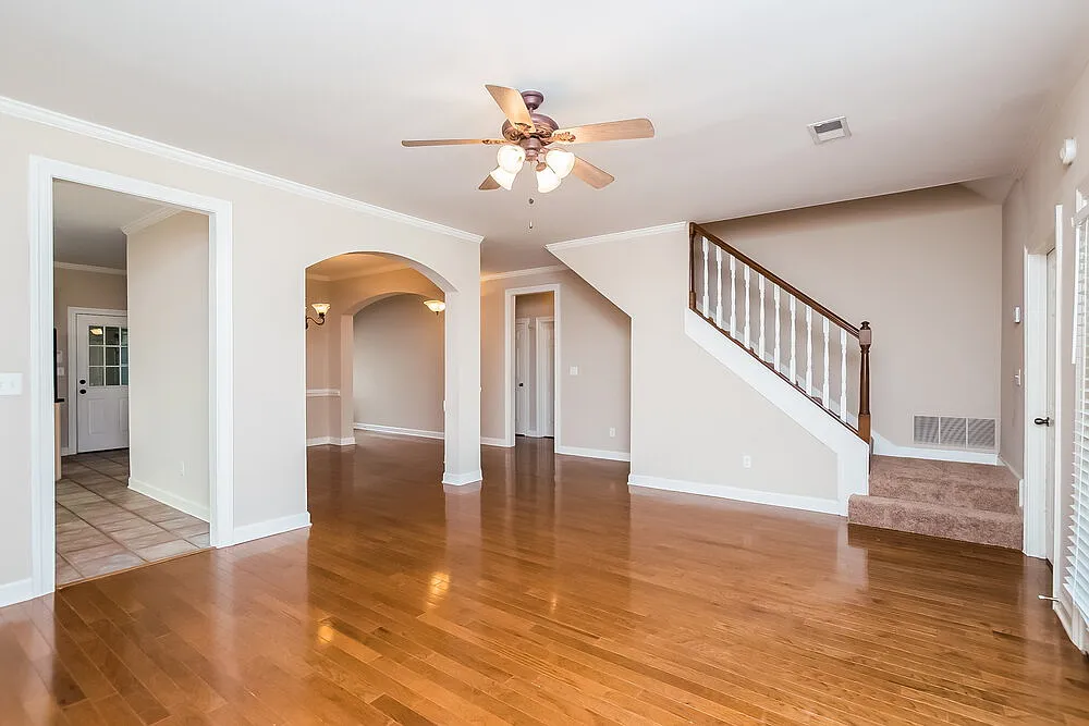 4 bed, 3.0 bath, 2179 sqft, $2,255 — Photo 2