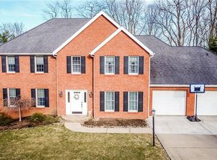 112 Shawnee Dr, Butler, PA 16001