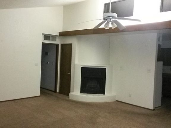 4th image of 2901 Los Amigos Ct APT A